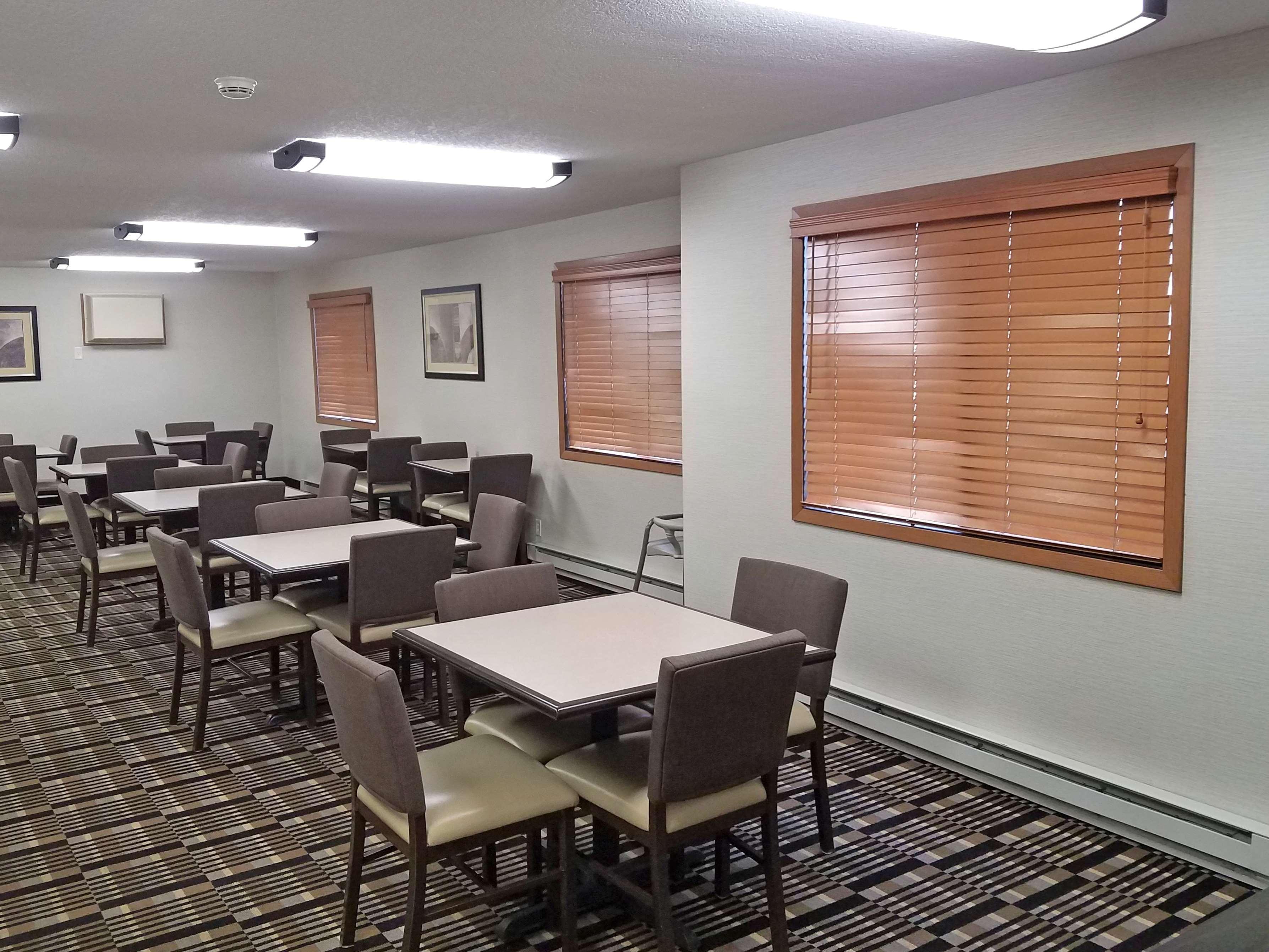 Americas Best Value Inn And Suites Bismarck Dış mekan fotoğraf