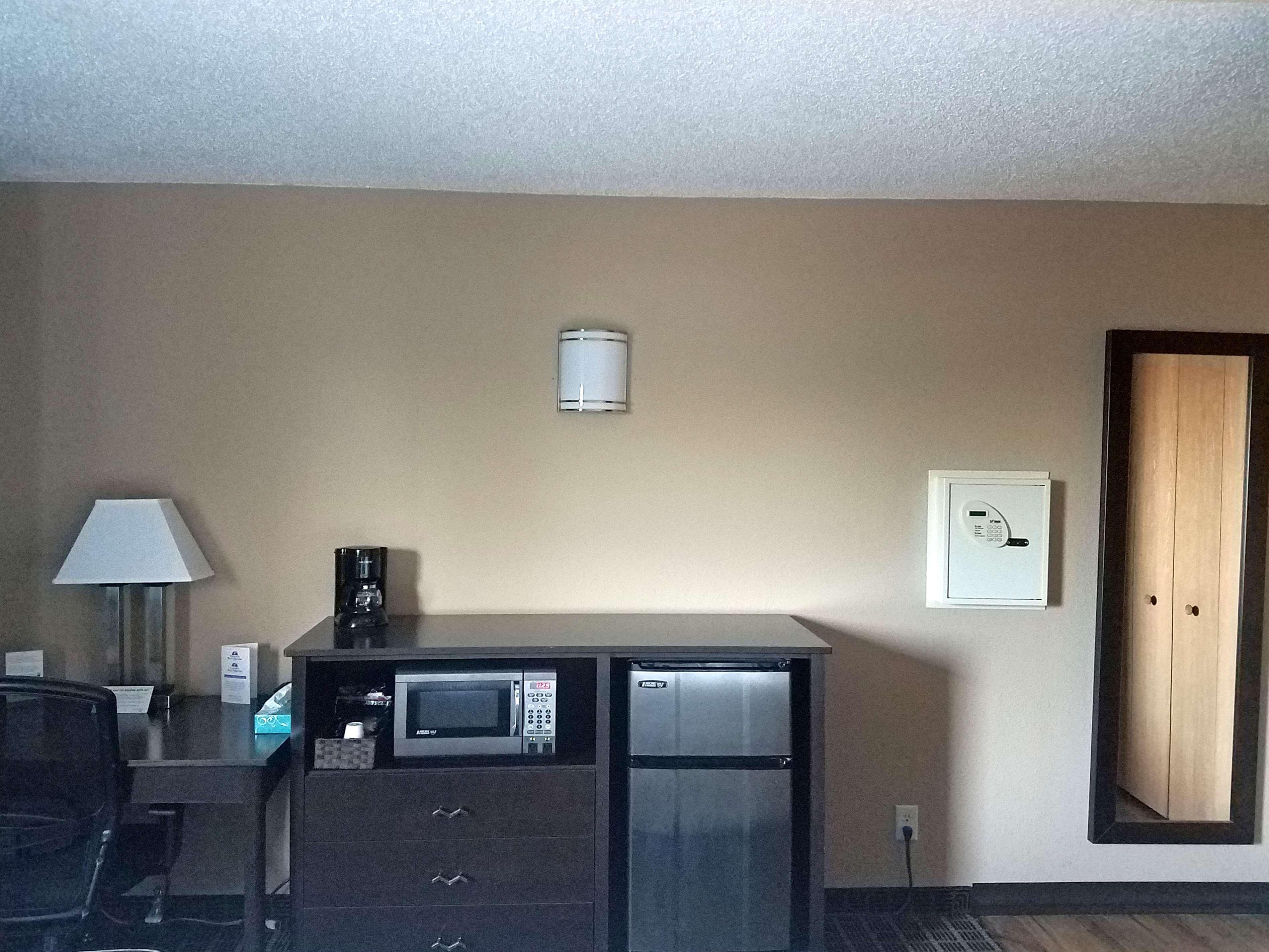 Americas Best Value Inn And Suites Bismarck Dış mekan fotoğraf