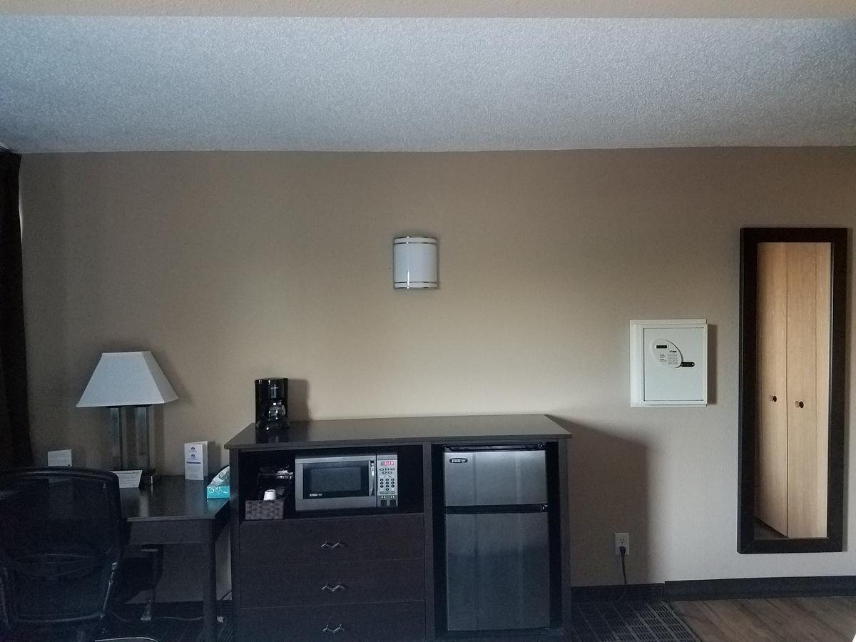 Americas Best Value Inn And Suites Bismarck Dış mekan fotoğraf